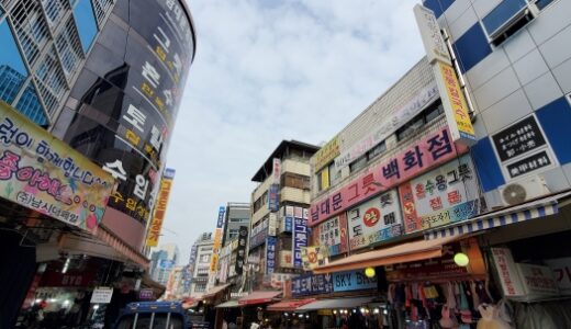 【2025】韓国でおすすめのお土産40選！ 女子に人気のコスメ系や雑貨、ばらまきお菓子などを紹介