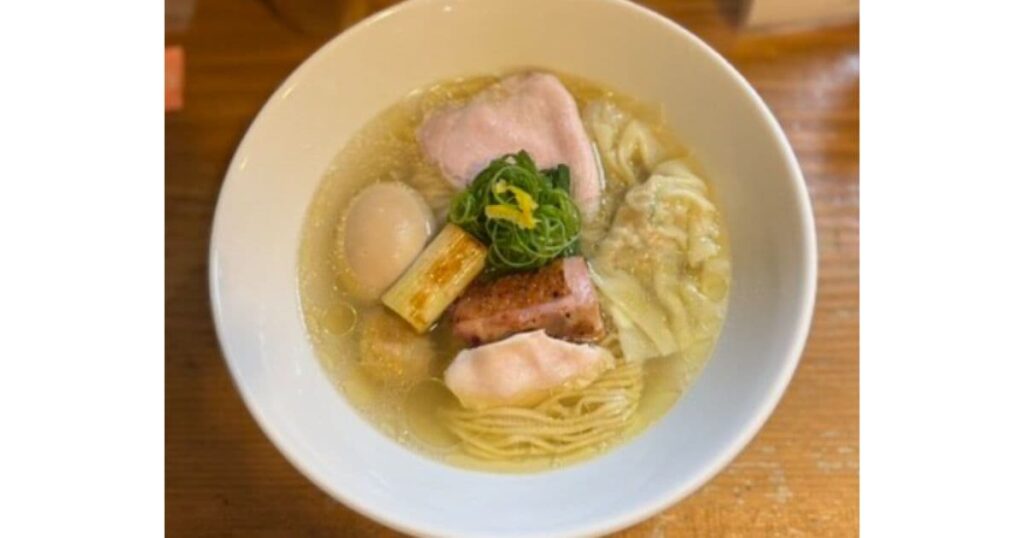 鶏そばAkari（甲府市）